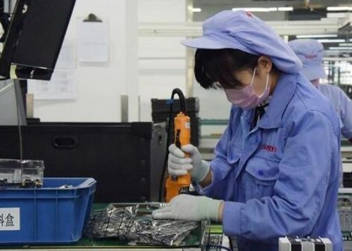 新一期LPR下行 精准滴灌助力降成本，金融战疫稳固实体经济